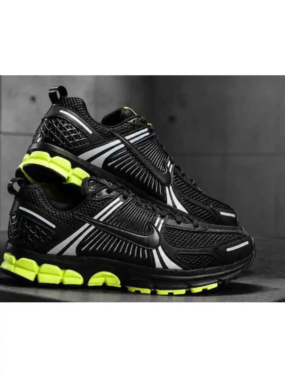 Nike vomero 5 Black and electric green [COPY]